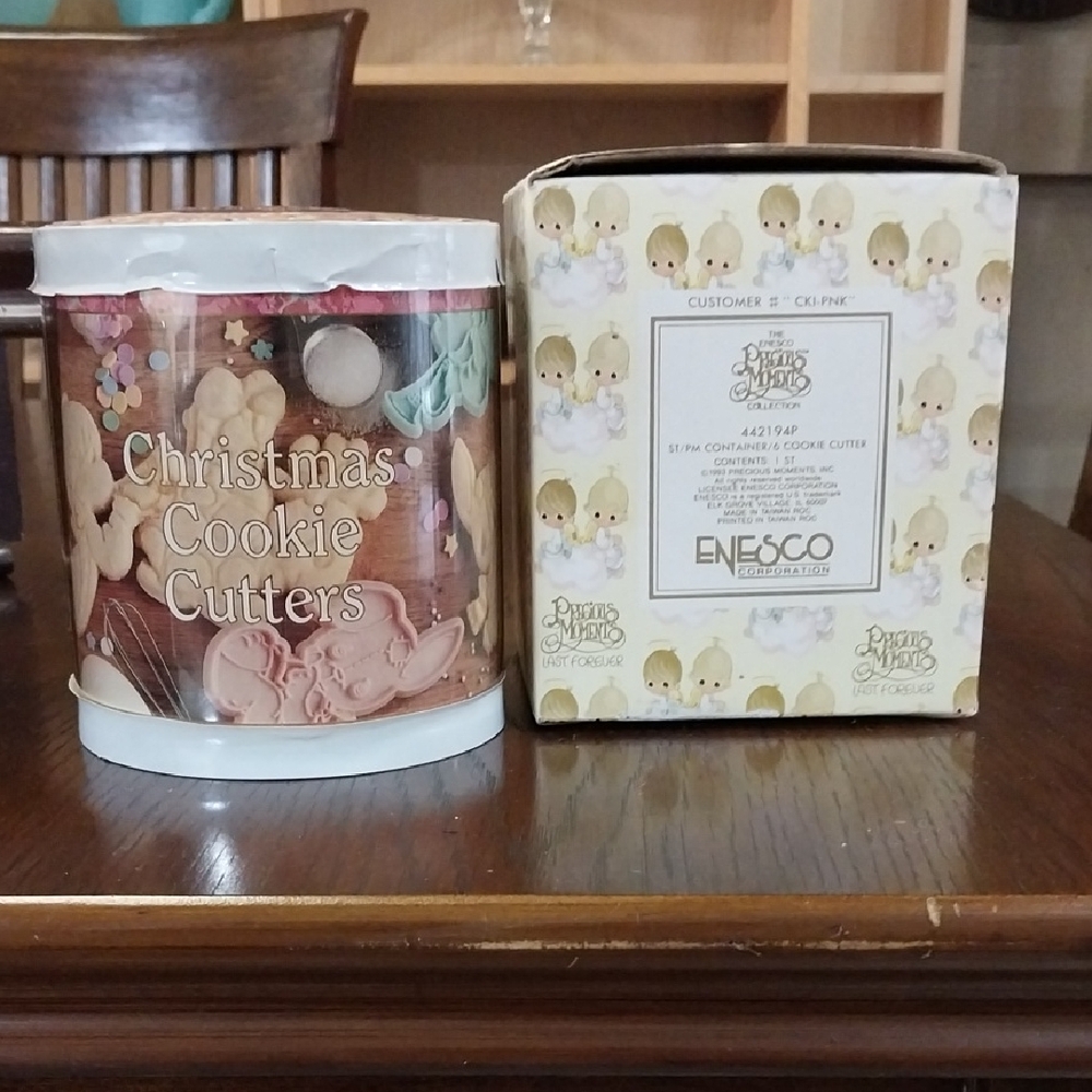 1993 Precious Moments Festive Cookie Cutter Set